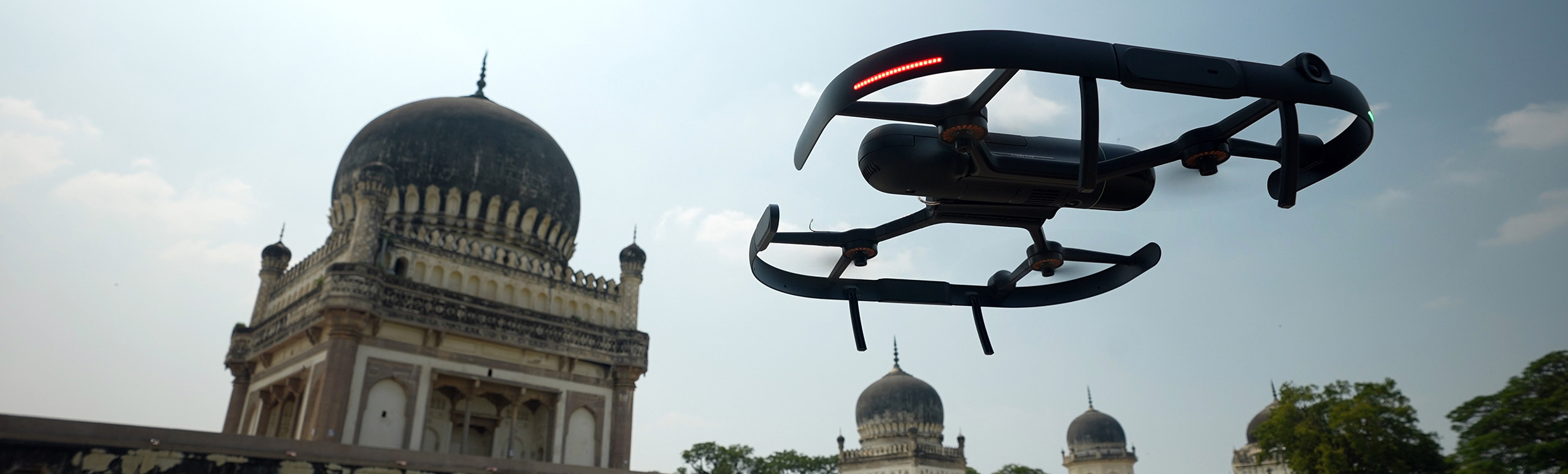 Vliegende laserscanner legt de Qutub Shahi-graven in India vast met het oog op historische monumentenzorg